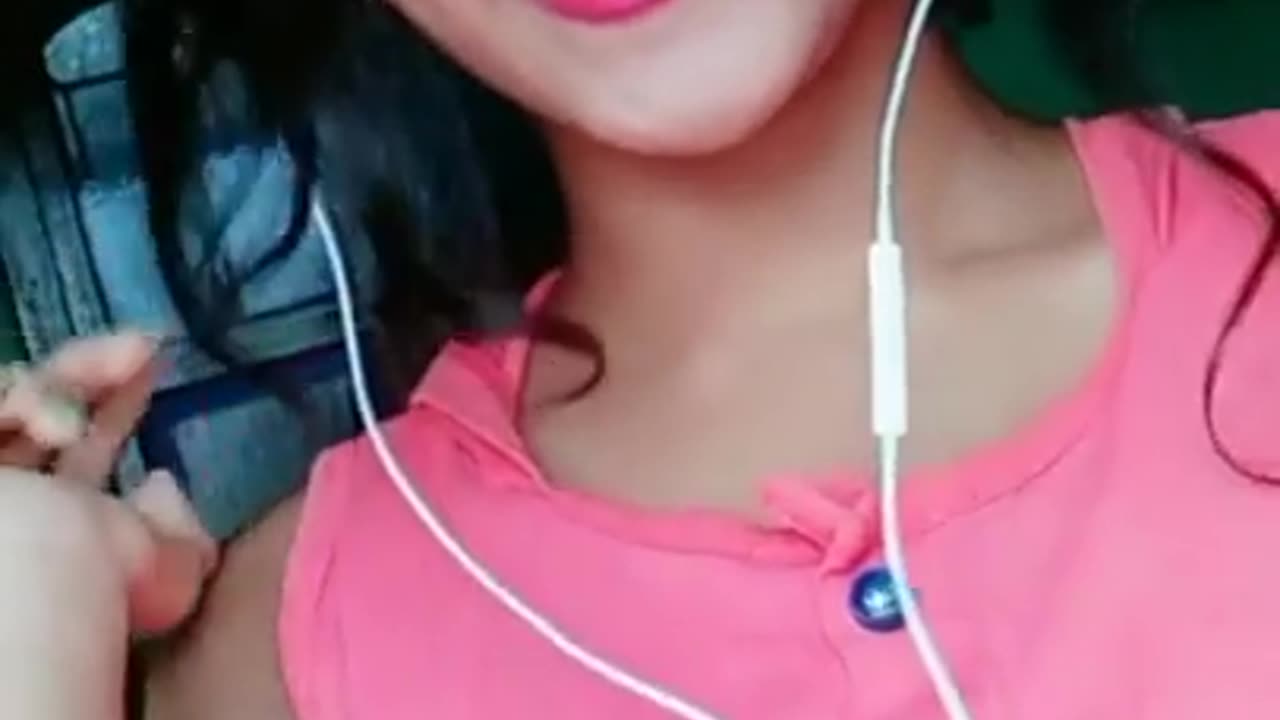Hot girls dancing
