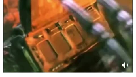 Alien Makes Axel F track (crazy frog)