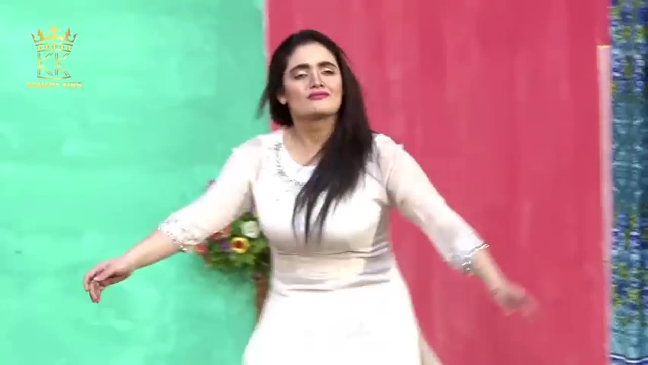 Maryam Khan Dance Performance Nika Jiya Dhola Song