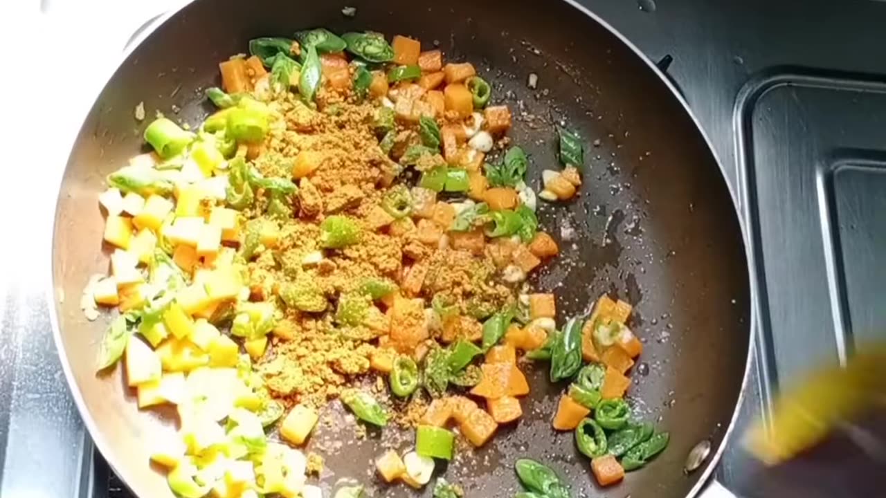 "Satisfying Bowls: Elevating Veg Maggi to Culinary Delight!"