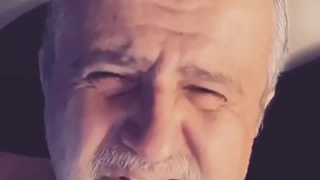 Uncle Con-Spiro-cy remains Unvaxxed