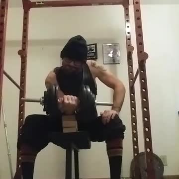 Cone grip full range of motion dumbbell wrist curls