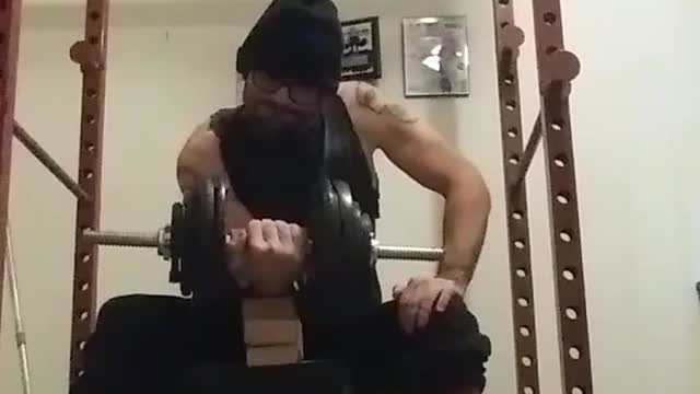 Cone grip full range of motion dumbbell wrist curls