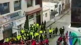Multitudinaria marcha en el centro de Quito, con sede de Gobierno resguardada