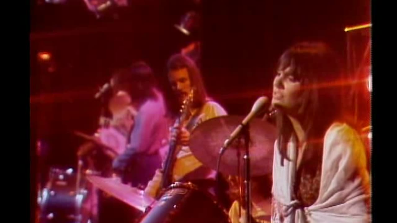 Linda Ronstadt - Long, Long Time = Music Video 1973