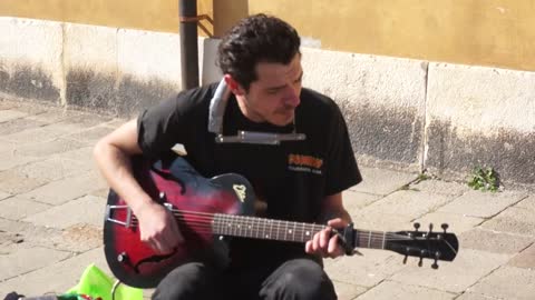 Guitar Street Performer, Venice