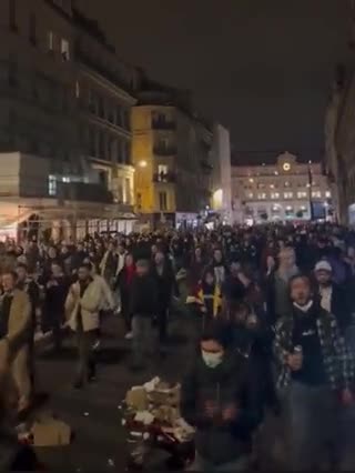 Looks like there might be a Revolution in Paris because of Macron!