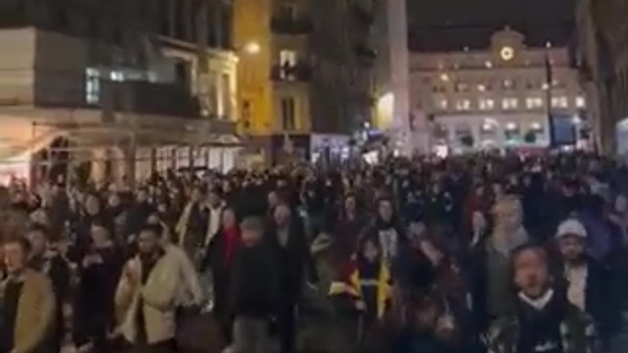 Looks like there might be a Revolution in Paris because of Macron!