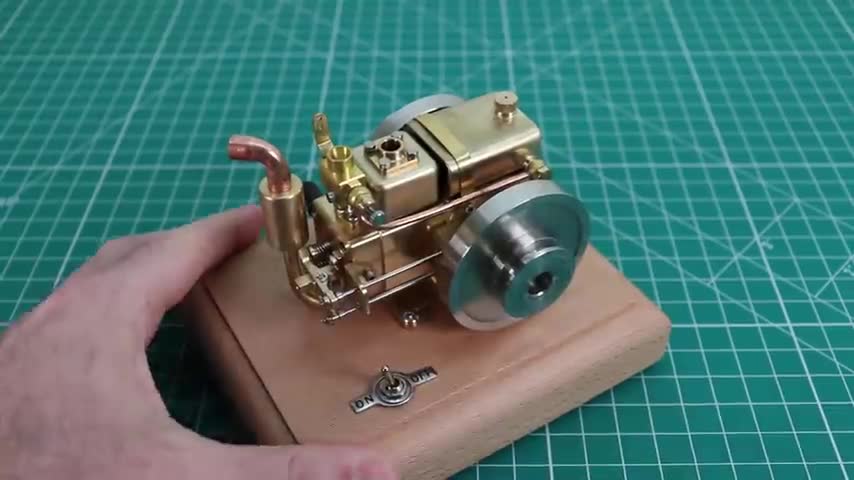 Self-Unboxing Mini 4-Stroke Steampunk Engine