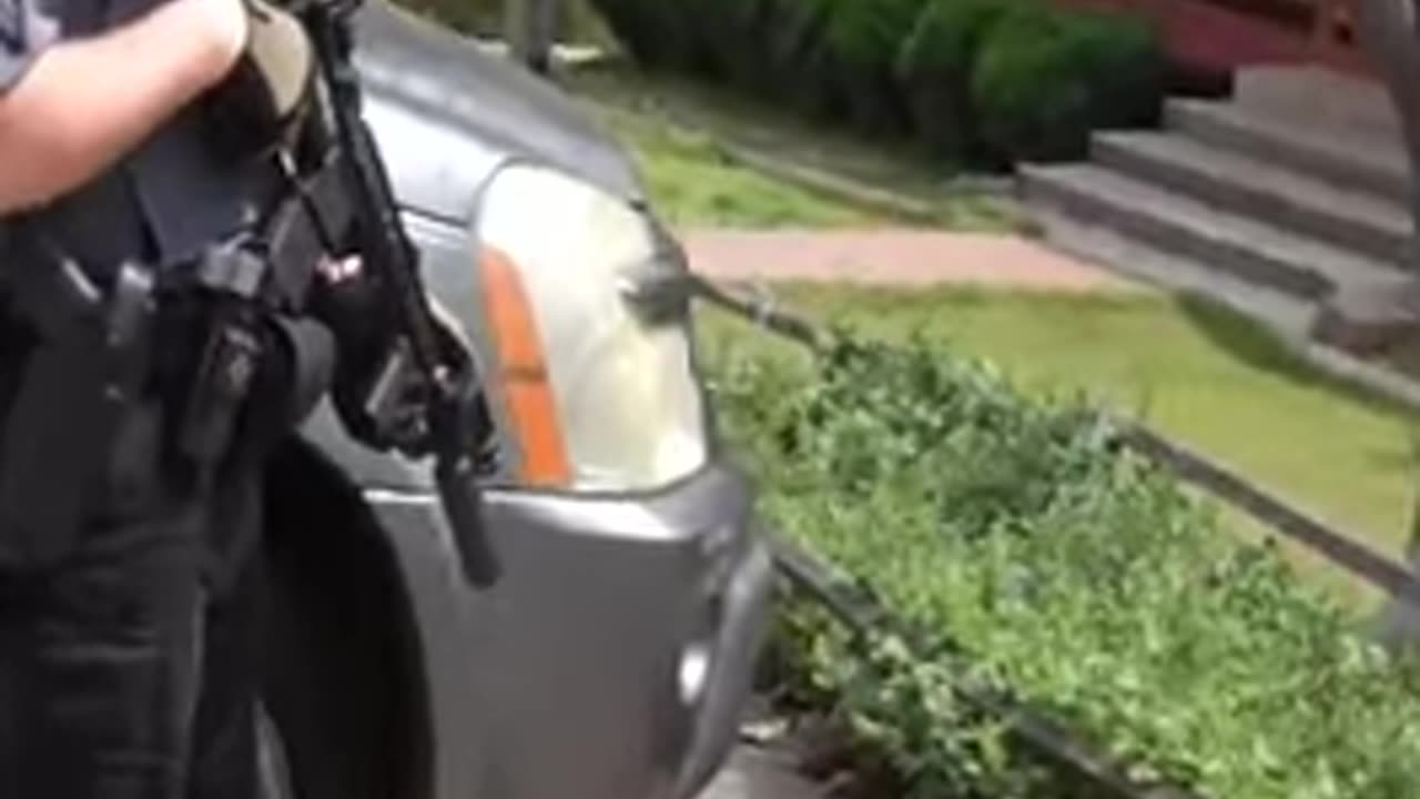 US Marshals Illegally entering private property.