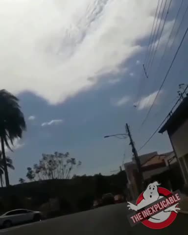 TWO UFOs CHARIOTS OF GOD ANGELS APPEARED & DISAPPEARED IN THE SKY🕎Psalms 103:20 “ye his angels”