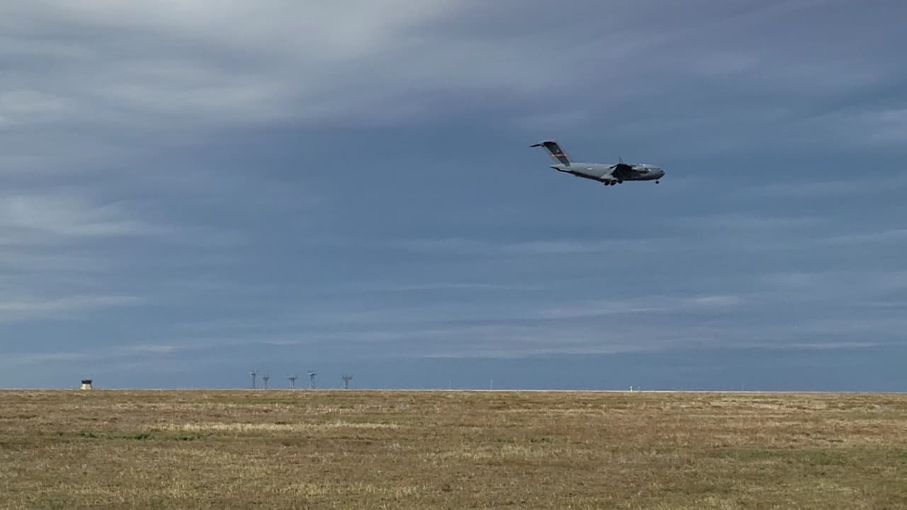 USAF C17 Globemaster III touch and go