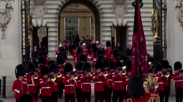 Queen's coffin leaves Buckingham Palace