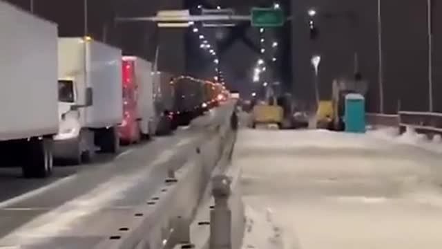 Truckers block Ambassador Bridge connecting Ontario and Michigan