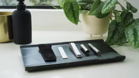Precise, Powerful Grooming w/ Manual Nose Hair Trimmer, BON