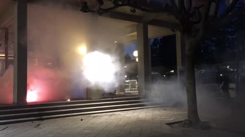 Feb 1 2017 Berkeley Milo's speech 1.3.4 Antifa throwing a smoke bomb