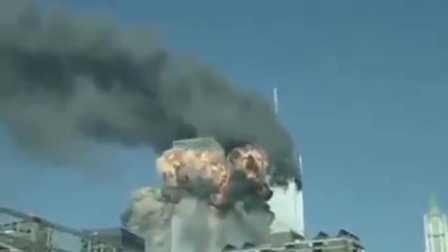 9/11の真実とは…… 飛行機は？ これは加工されていない個人撮影による映像です。 拡散希望