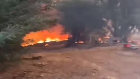 Orilla de Valdes, Chile Women caught up in fires