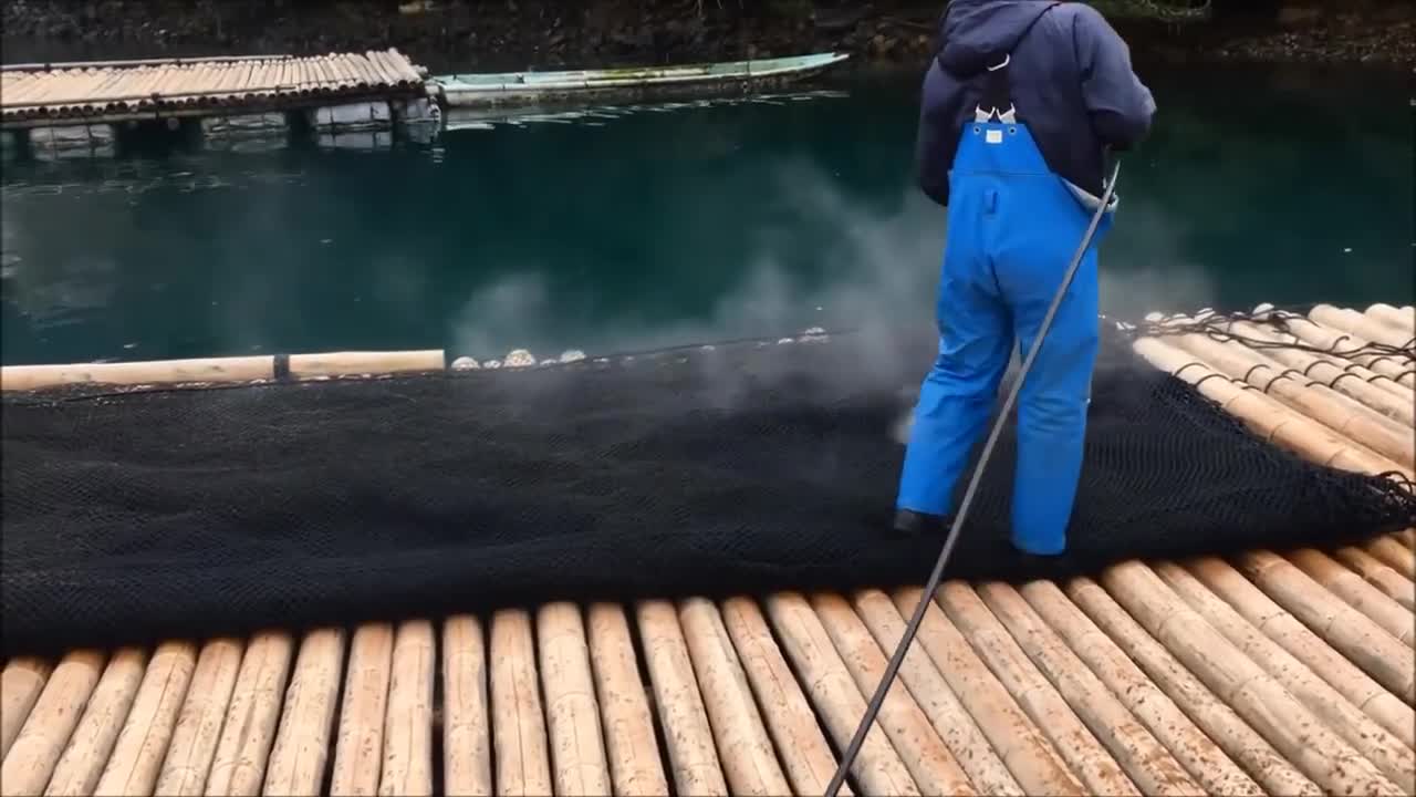 INCREDIBLE AND INGENIOUS Barnacles Removing From Ship.-SATISFYING Barnacles Removing Proces.[3].