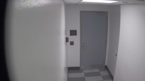 6141RHOBG1G101DStairwayLobbyEntry_2021-01-06_10h00min02s947ms.mp4