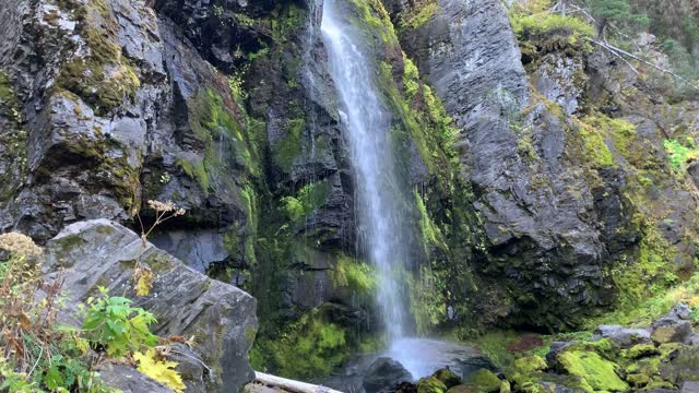 Eastern Oregon – Strawberry Lake + Wilderness – Strawberry Creek + Strawberry Falls – 4K