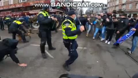 Never forget the police violence in the Netherlands !!