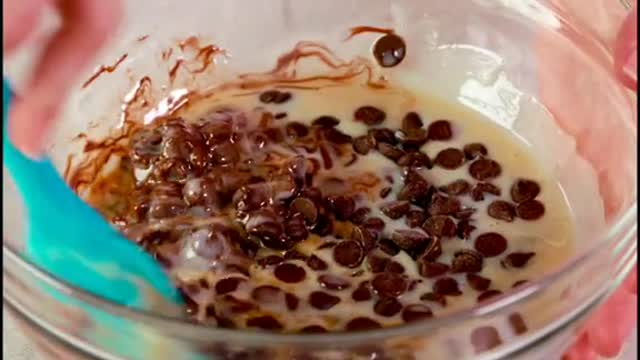 How to make fudge in 15 seconds! ❤️‍ #shorts