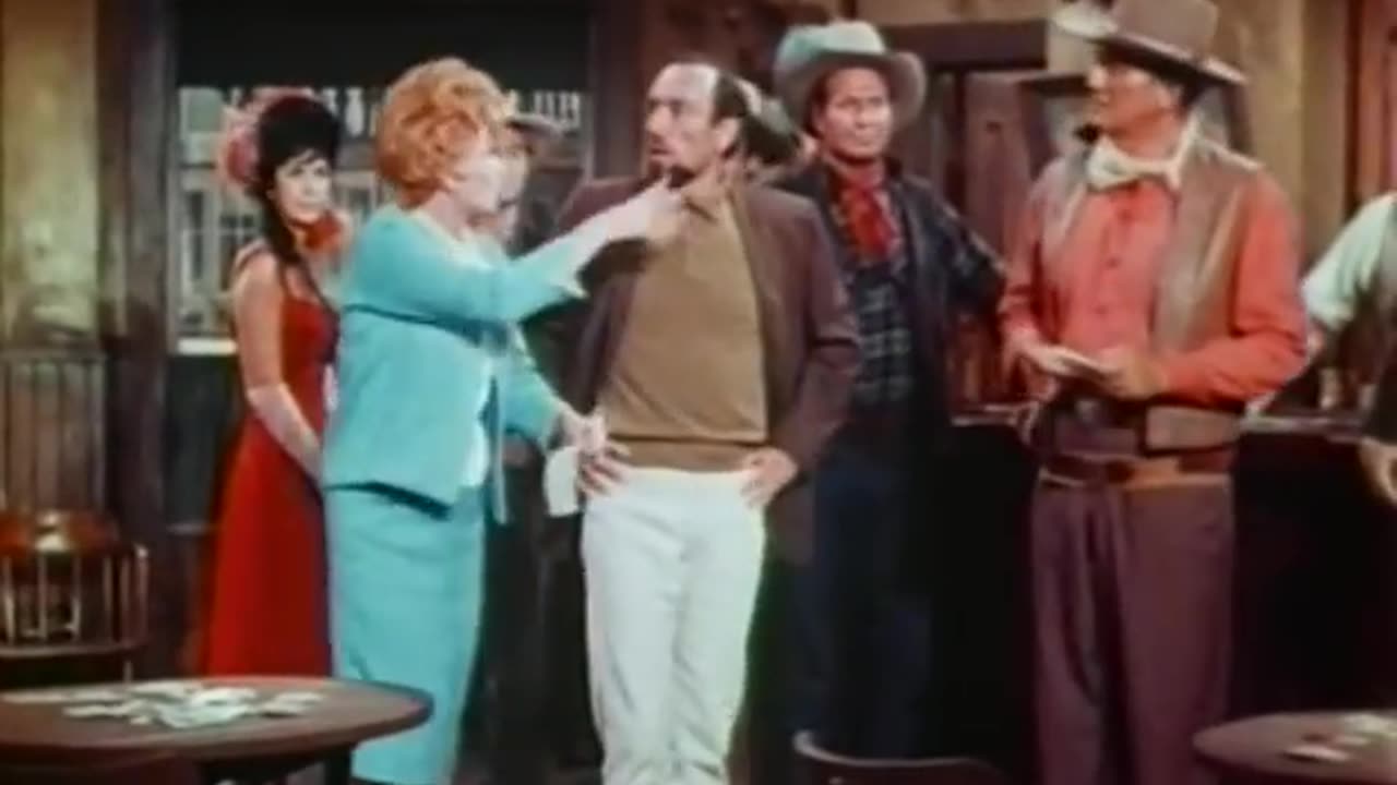 The Lucy Show - S5E10 LUCY AND JOHN WAYNE