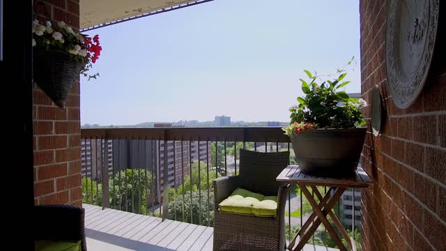 Amazing condo in a great building, on the east side of town.