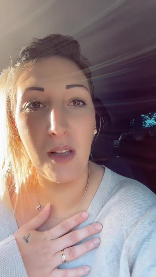 A nurse calls for resistance by not being inoculated with the experimental product