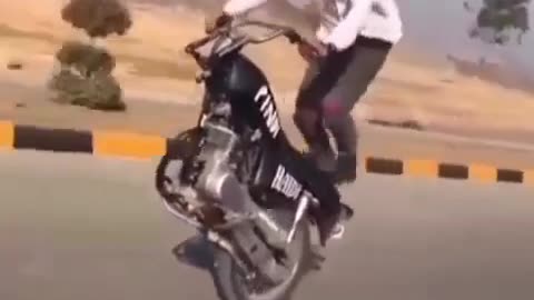 Bike fail stunt, don't try this, funny