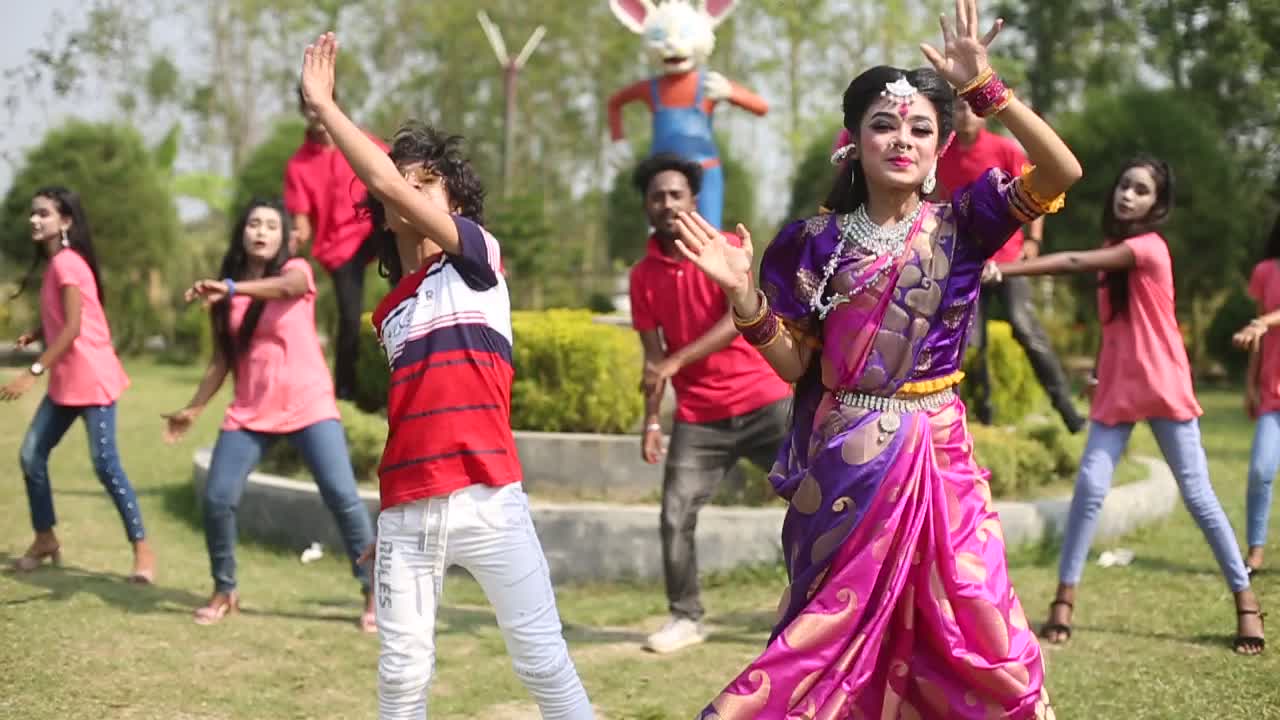 Beautiful Traditional Dance Cover by some Little child .