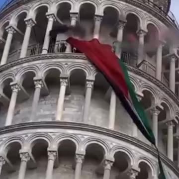 PALESTINIAN FLAG IS FLOWN FROM THE TOWER OF PISA, ITALY. (1).mp4#palestine #