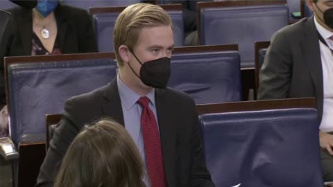 Peter Doocy challenges Psaki over why Biden is still referring to COVID as a "Pandemic of the unvaccinated"