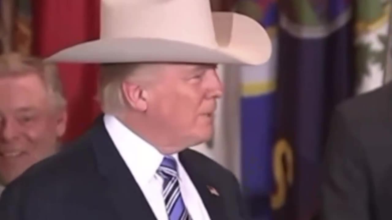 TRUMP❤️🇺🇸⭐️PROUDLY WEAR A COWBOY HAT💙🇺🇸⭐️🤠⭐️