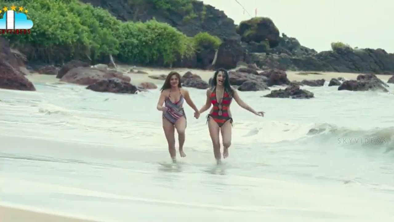 Hot girls romantic romance / hot beauty girls romance