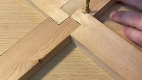 How to connect 4 wooden legs firmly that few people know