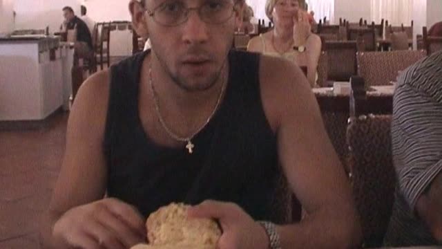 2003.10.22 Hungry David