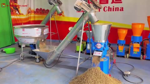 Boost Your Production with our Top-notch Granulator & Loader!