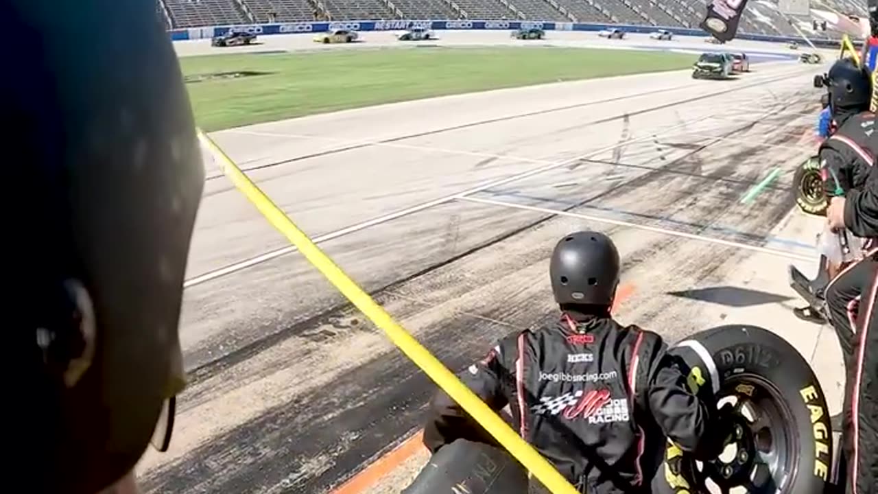 troca de pneu mais rapida da nascar