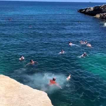 Come on dad let’s jump in 😊