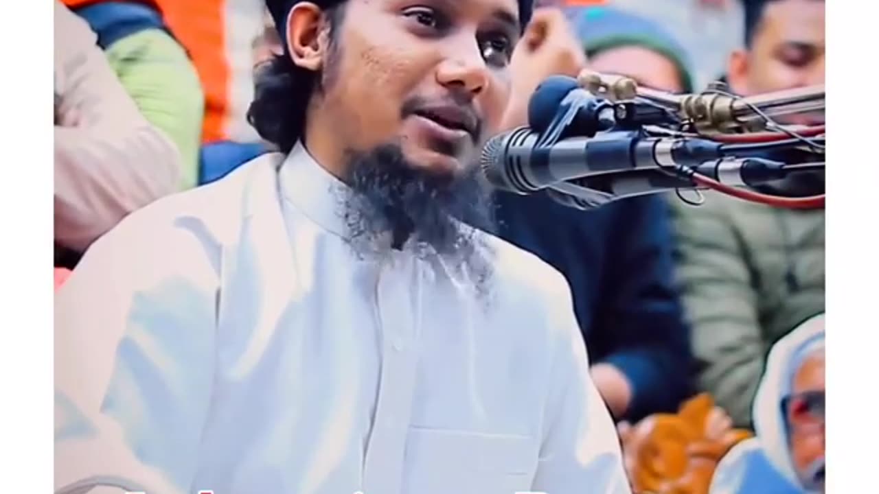 বিয়ে নিয়ে যা বলেন হুজুব়টা।