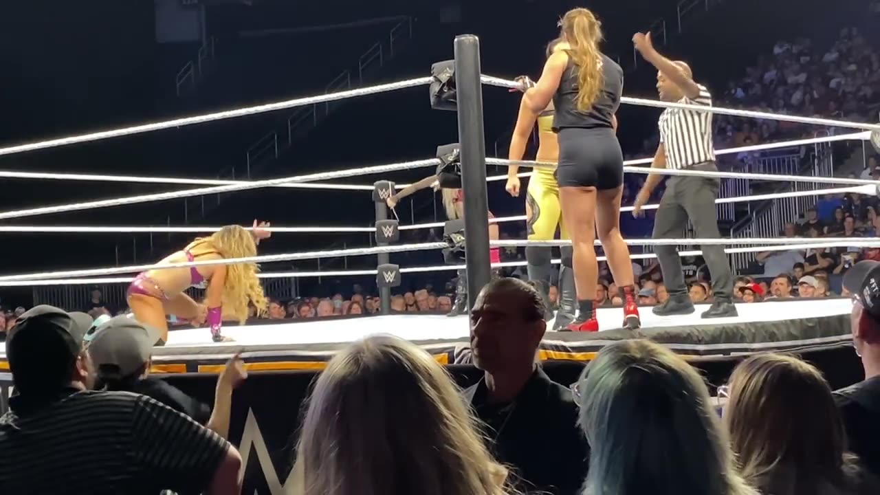 WWE woman's Chapin mobile on short Aliyah vs Ronda Rousey Shayna BaszlerQuébec City August_21st_2022