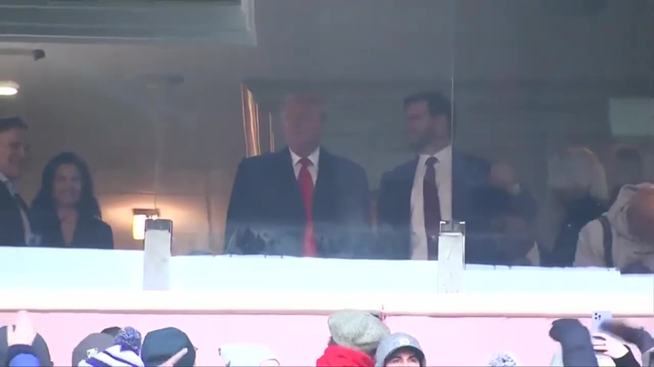 PRESIDENT DONALD J. TRUMP AND VP-ELECT JD VANCE AT THE 125TH ARMY-NAVY GAME 🔥