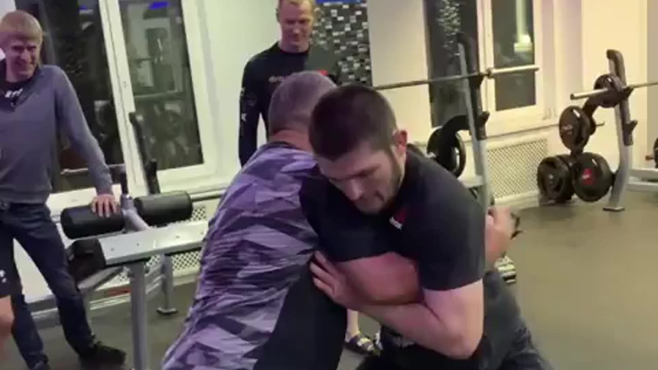 Khabib grappling with his father abdulmanap nurmagomedov_HIGH