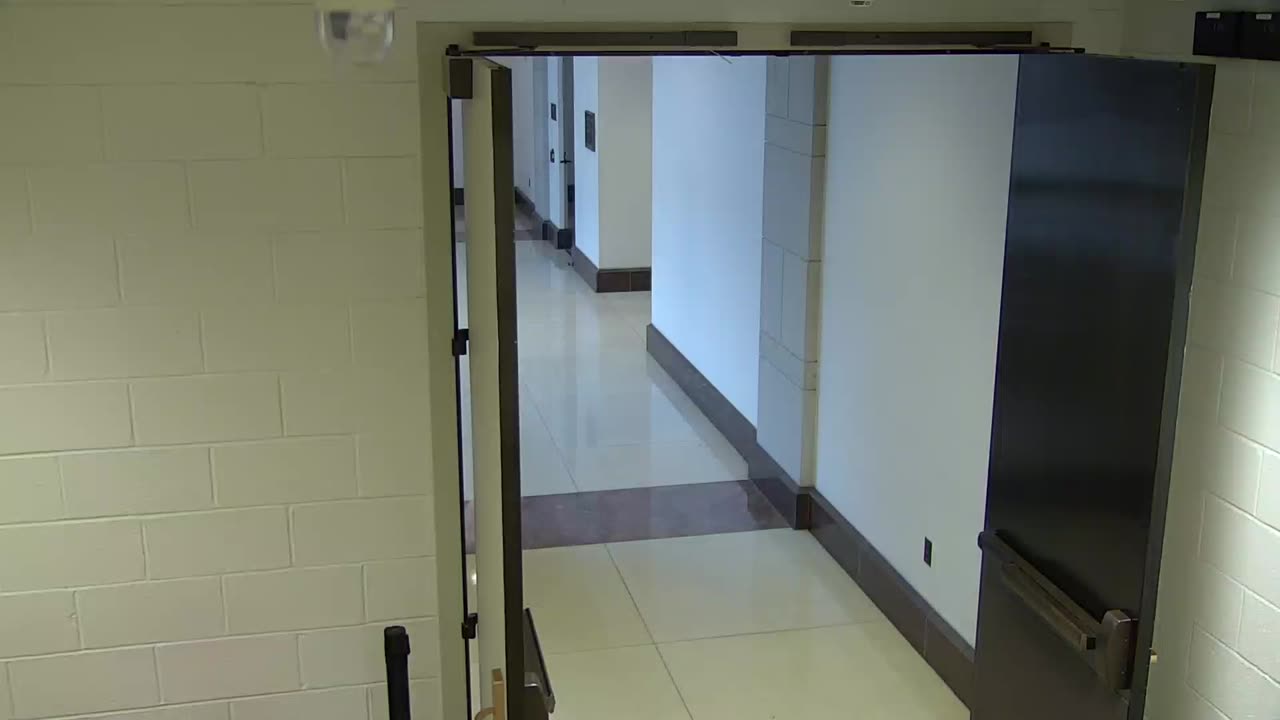 7183CVCULElevator#5Lobby_2021-01-06_14h00min02s097ms.mp4