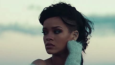 Rihanna - Diamonds (Lyrics)🎶 #music #hollywood #lyrics #slow