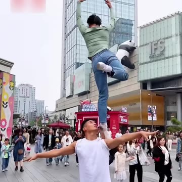 These people have amazing acrobatic skills!