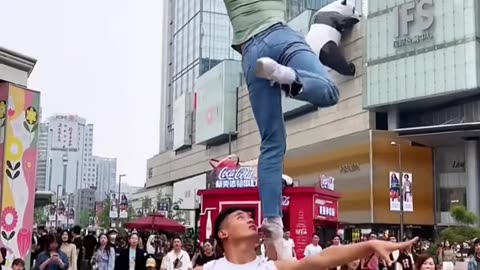 These people have amazing acrobatic skills!