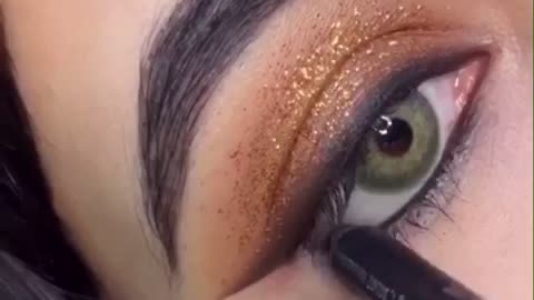 Golden eye makeup❤️